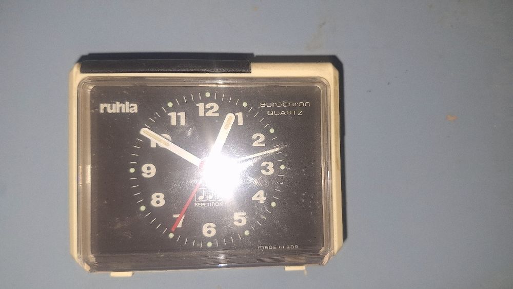 Stary budzik

Kultowy budzik  Ruhla na chodzie

zasilanie bateria 1