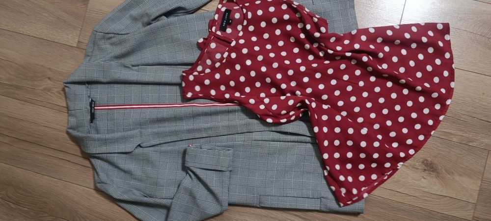 Красиві жіночі речі пакетом