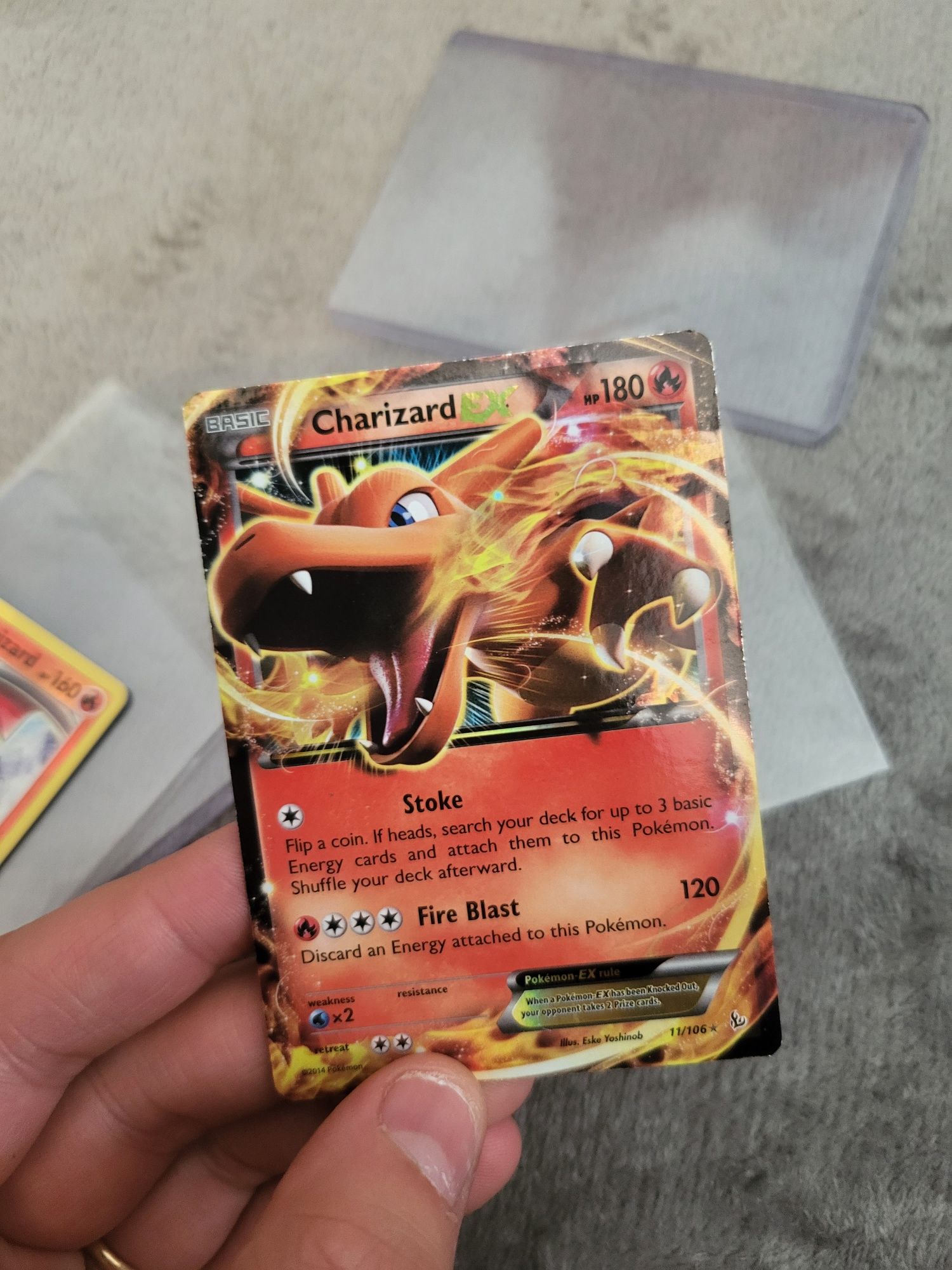 Cartas Pokémon Originais Raras Charizard Ex e Radiant Charizard