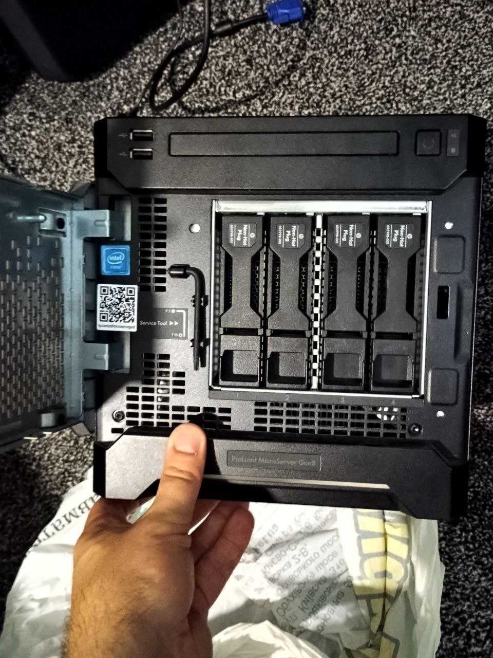 Сервер HP ProLiant MicroServer Gen8