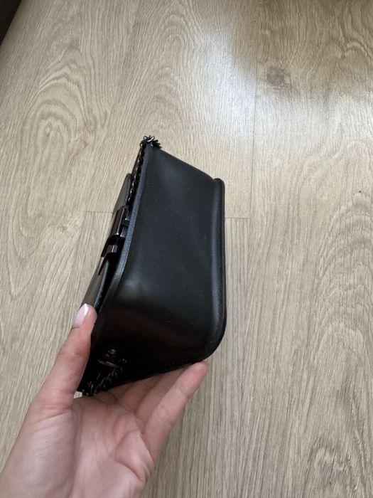 Шкіряна жіноча сумочка в стилі фурла