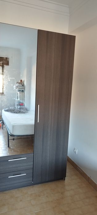 Quarto duplo ou single para alugar - Belas