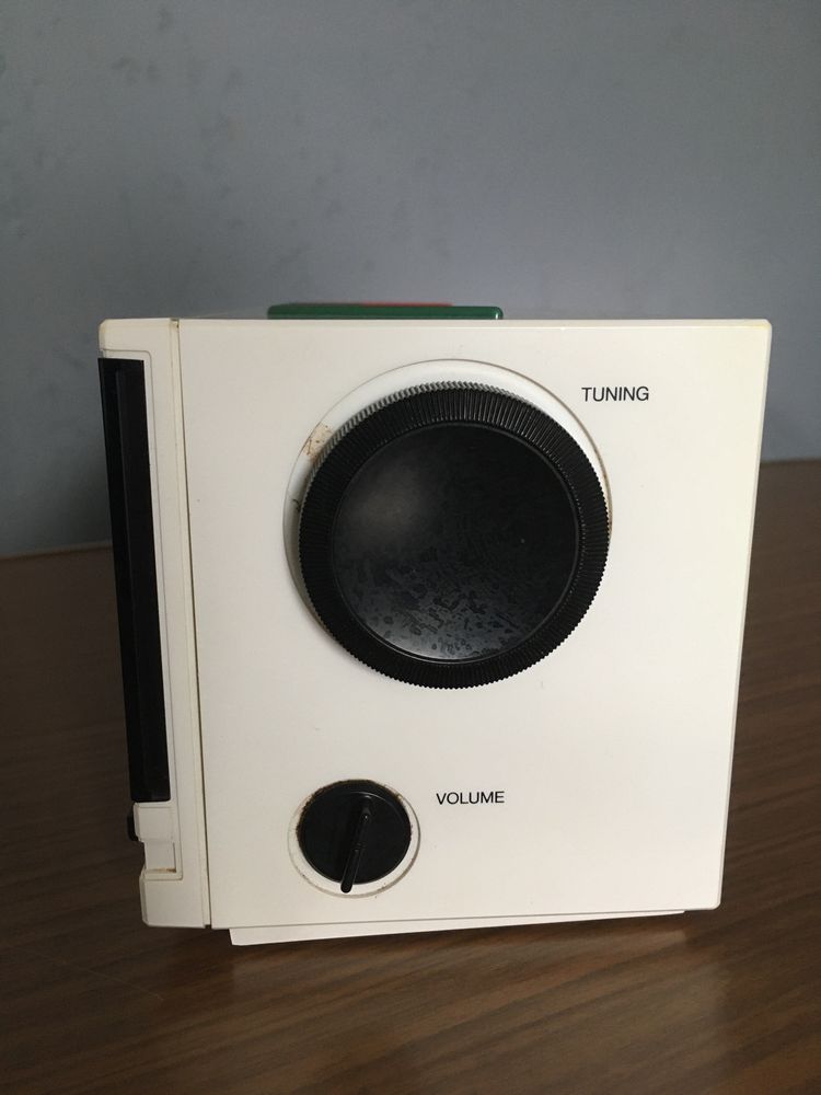 Loewe SU100 Digital Clock Radio zegar budzik radio lata 80