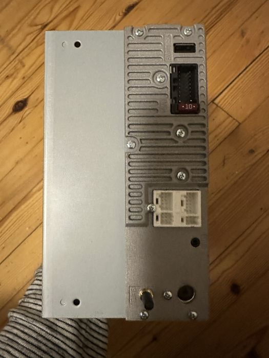 Автомагнітола peeonir на деталі