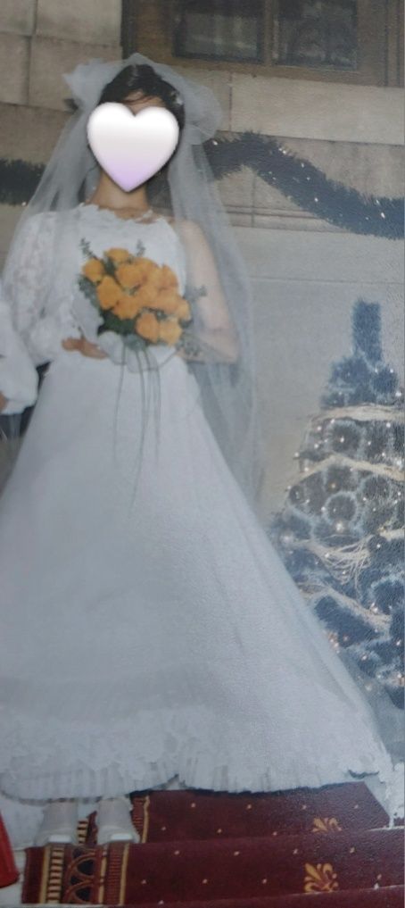 Suknia ślubna biala z gorsetem
