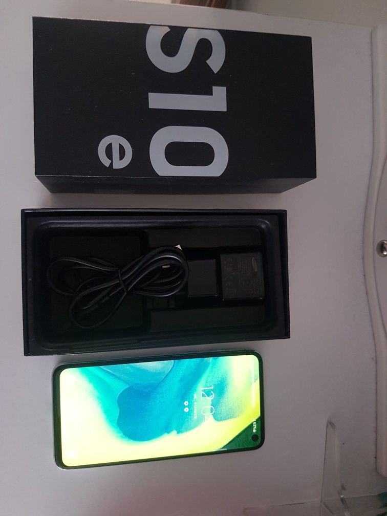 Samsung s10e 6GB RAM 128 GB pamięci