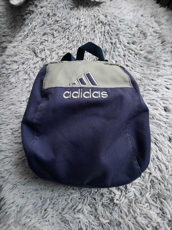 Mały plecak firmy adidas