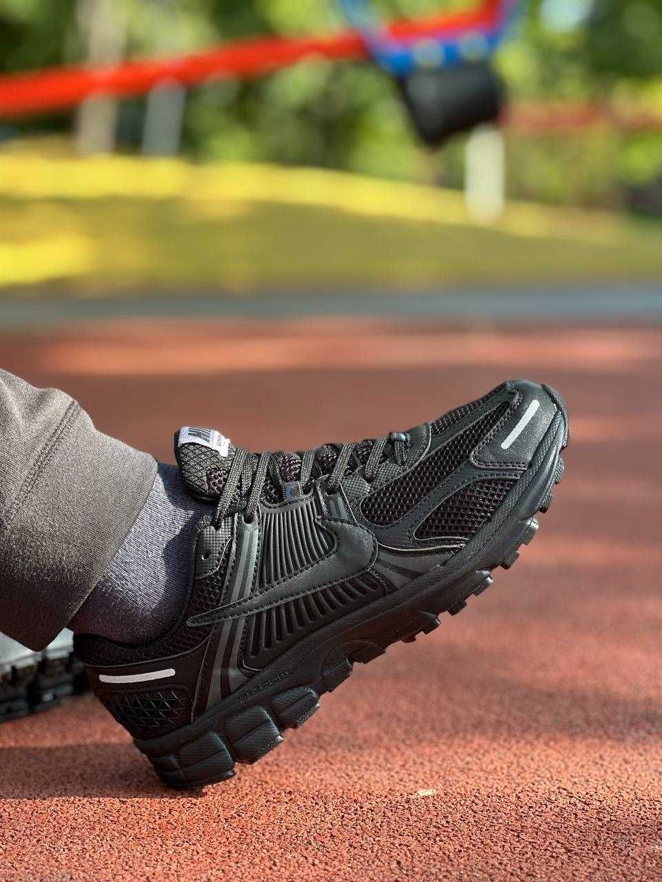Кросівки Nike ZOOM Vomero 5 (Grey white / blackline) та інші кольори