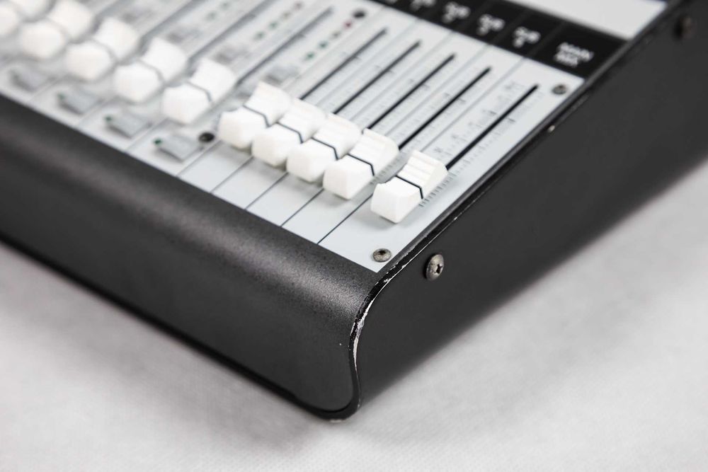 Mackie ONYX 1640 - mikser audio