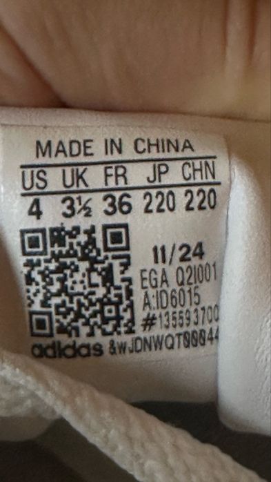 Кросівки adidas, оригінал