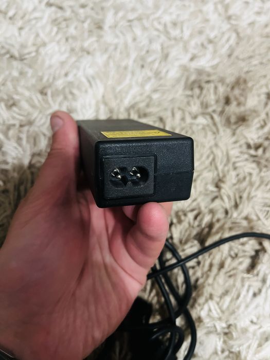 Toshiba 19v блок живлення, зарядка для ноутбука