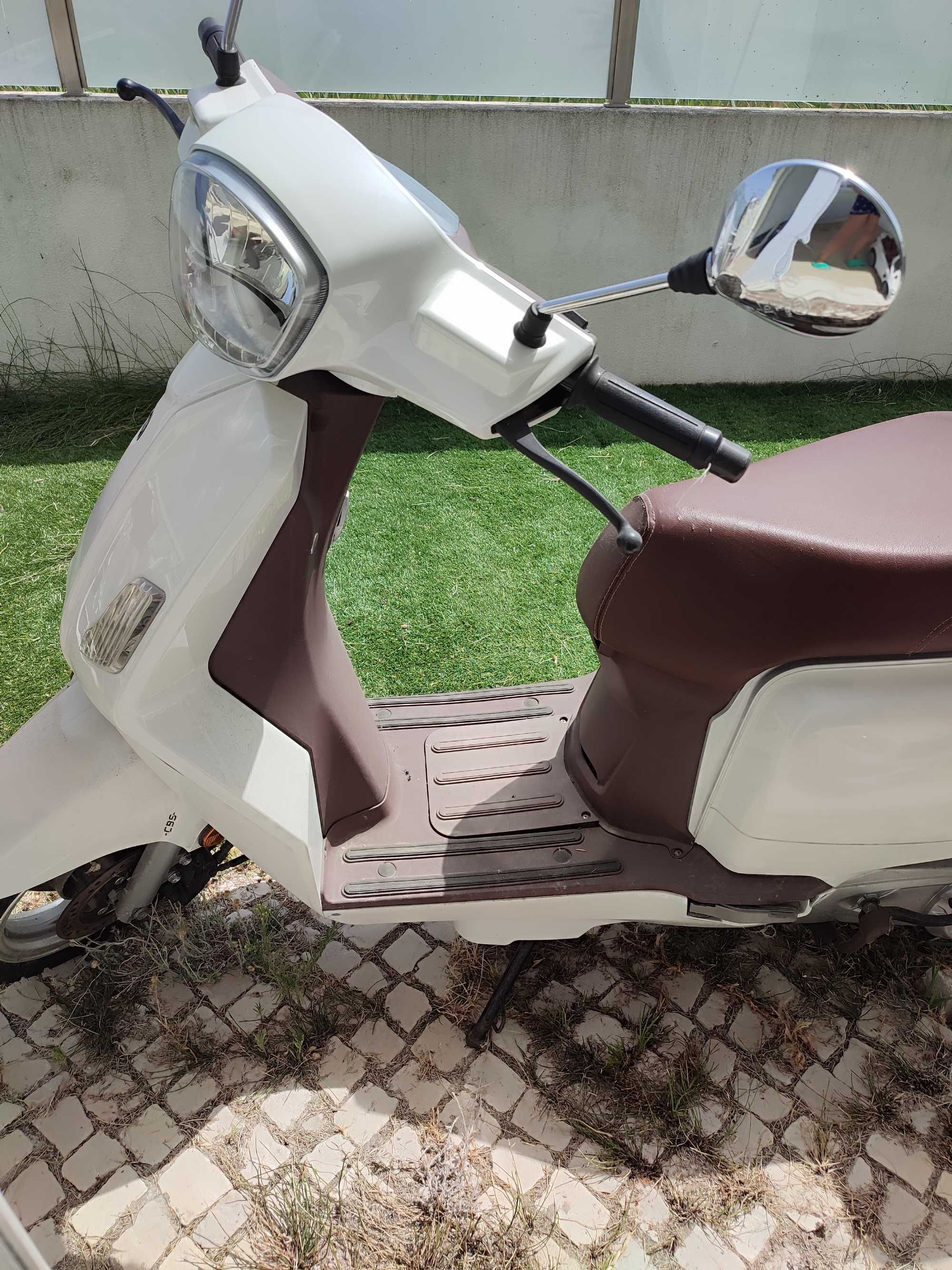 Mota Scooter Zahara como nova