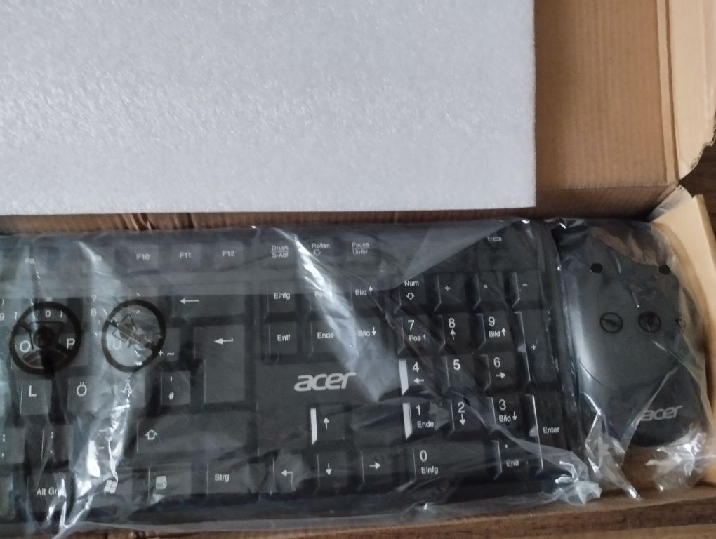 Klawiatura bezprzewodowa z myszką Acer