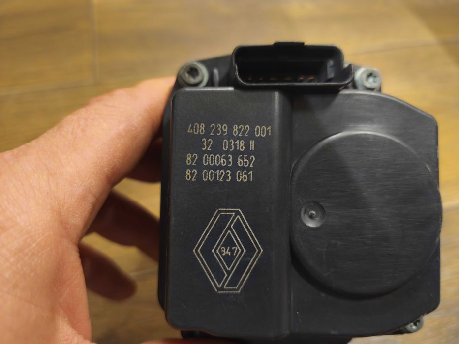 Дроссельная заслонка Рено Меган 2