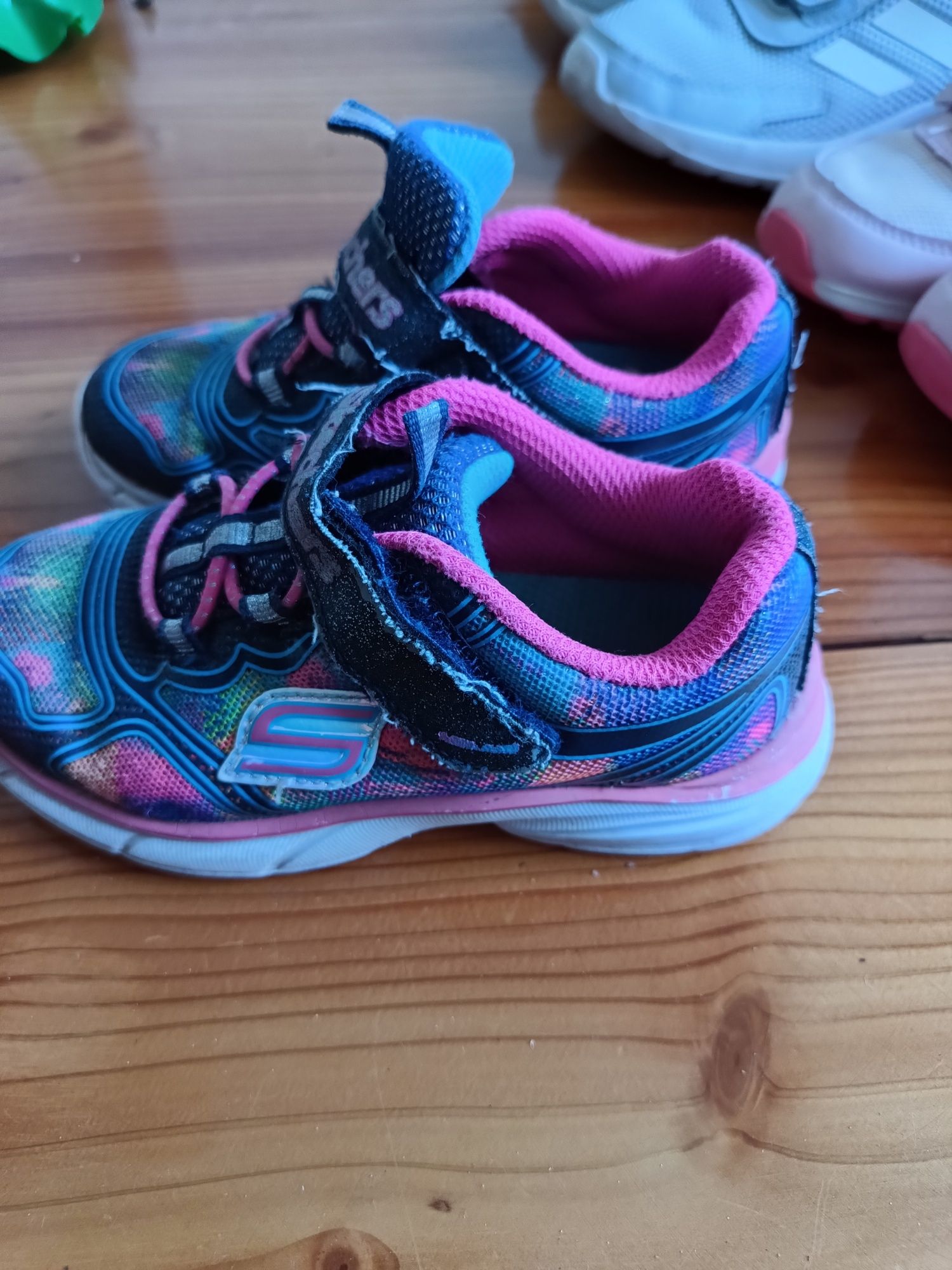 Buty sportowe, skechers, roz. 24