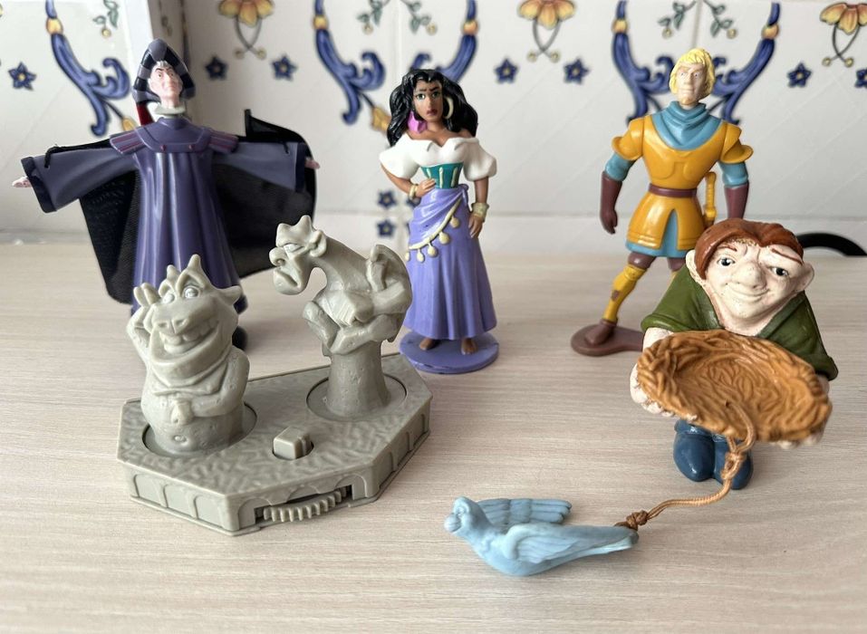 filmes disney hercules hades megara mcdonalds corcunda notre dame