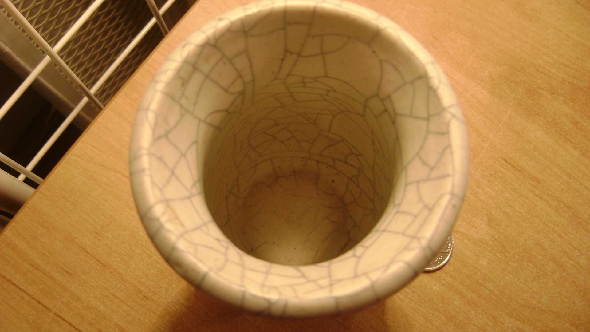 Starocie z PRL Stare naczynia = Wazon ceramiczny 14 cm wysokości TANIO