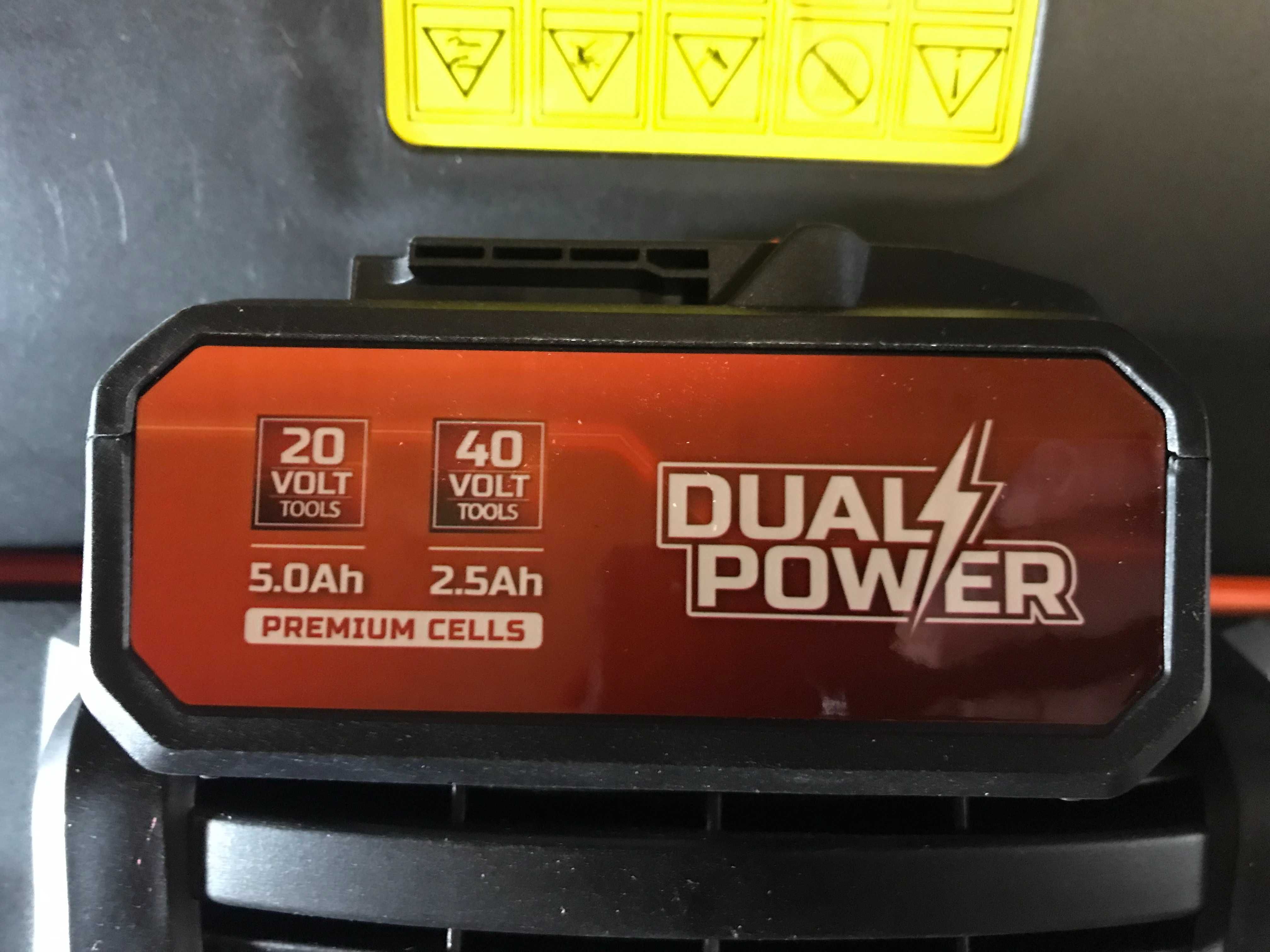 Акумуляторний скарифікатор/аератор Powerplus DualPower POWDPG8020 36см