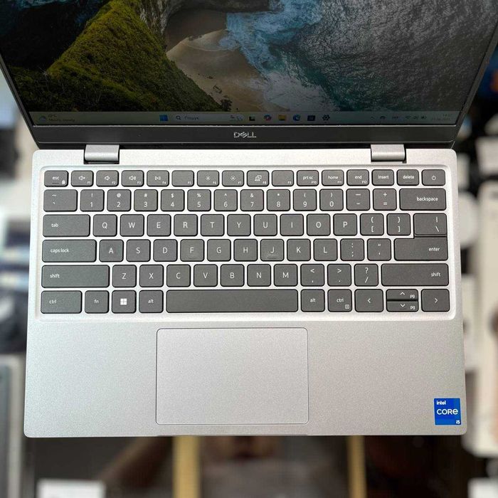 Ноутбук DELL Latitude 3320 | i5-1135G7 / 8GB / 256GB SSD / FHD / 13.3"