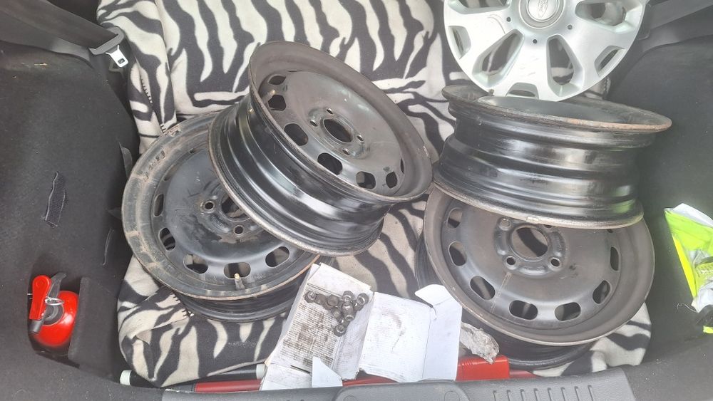 Felgi stalowe 14" ford Fiesta 2010 mk7 + kołpaki