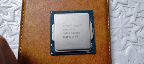 Procesor Intel XEON E3-1225 v5, 3.30GHz