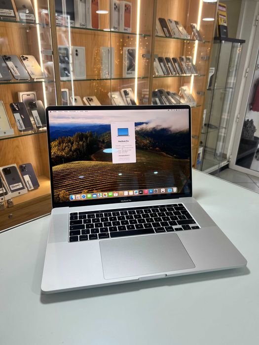 MacBook Pro 16" 512SSD 32GB RAM