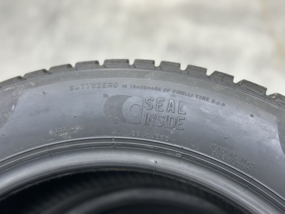 Нові зимові шини Pirelli Sottozero3 215/55 R17 94H AO