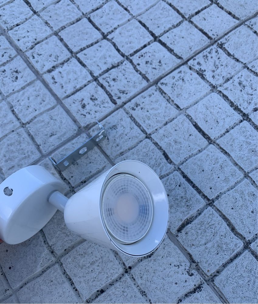 Candeeiro Led em otimo estado  , como novo entrefo na zona de mafra