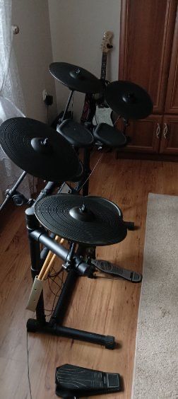 Sprzedam Perkusje z modułem Roland TD6