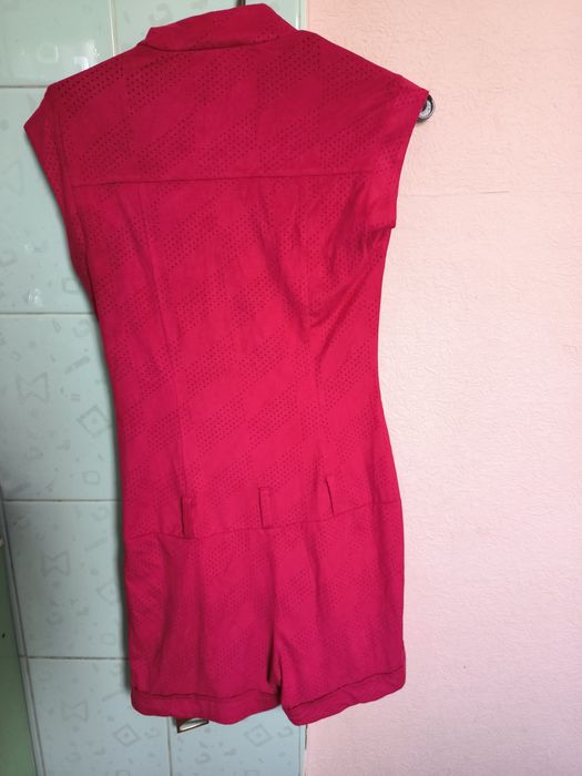 Червоний жіночий комбінезон на літо