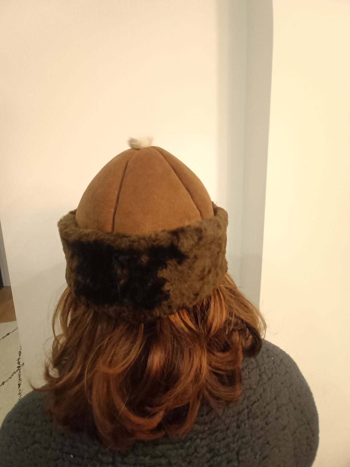 Gorro em pele genuína