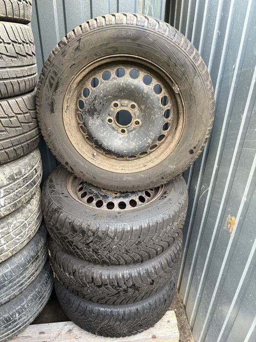 Felgi stalowe Ford OE 16 opony zimowe 215/60 16