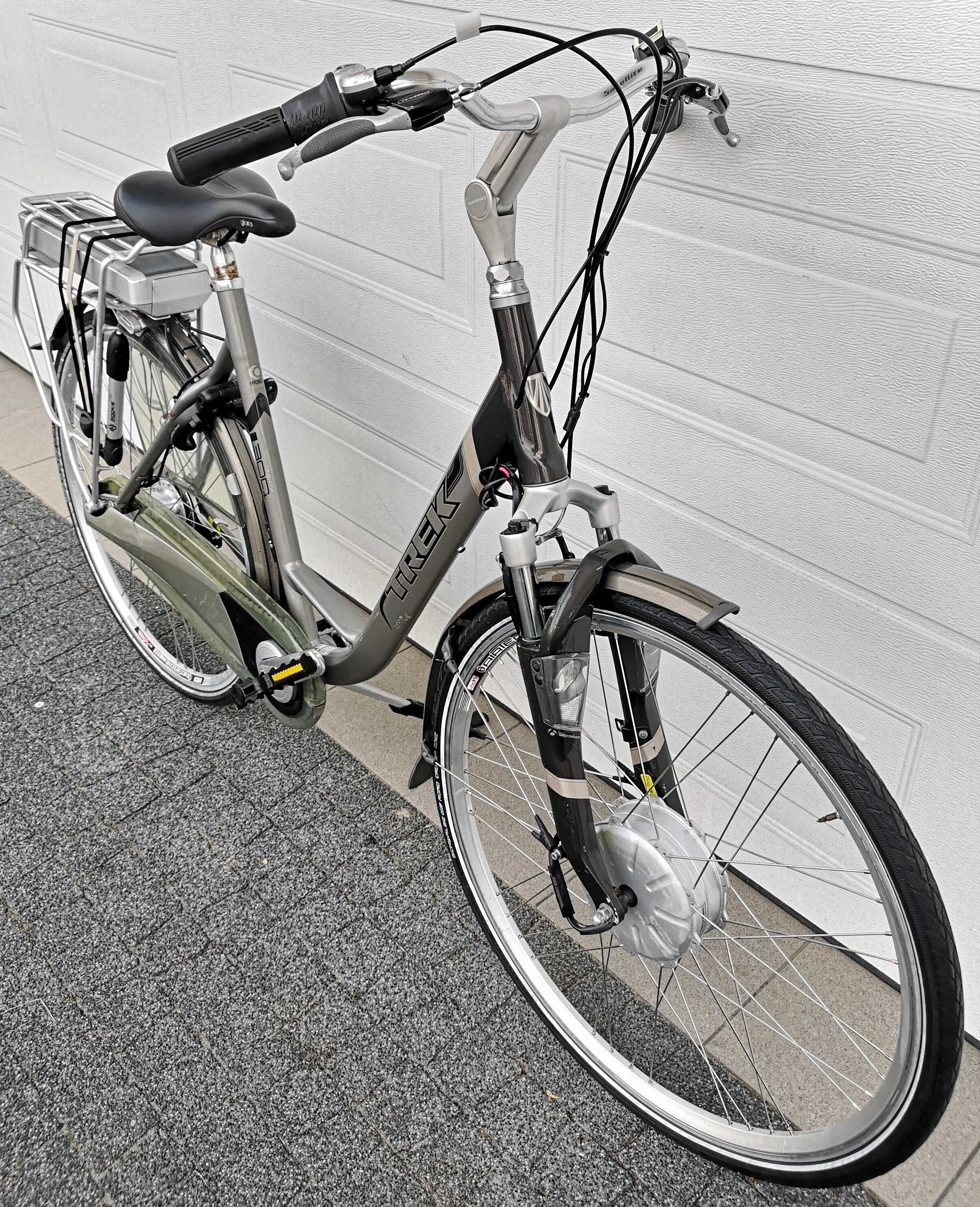 E73 trek bionx elektryczny shimano nexus 7