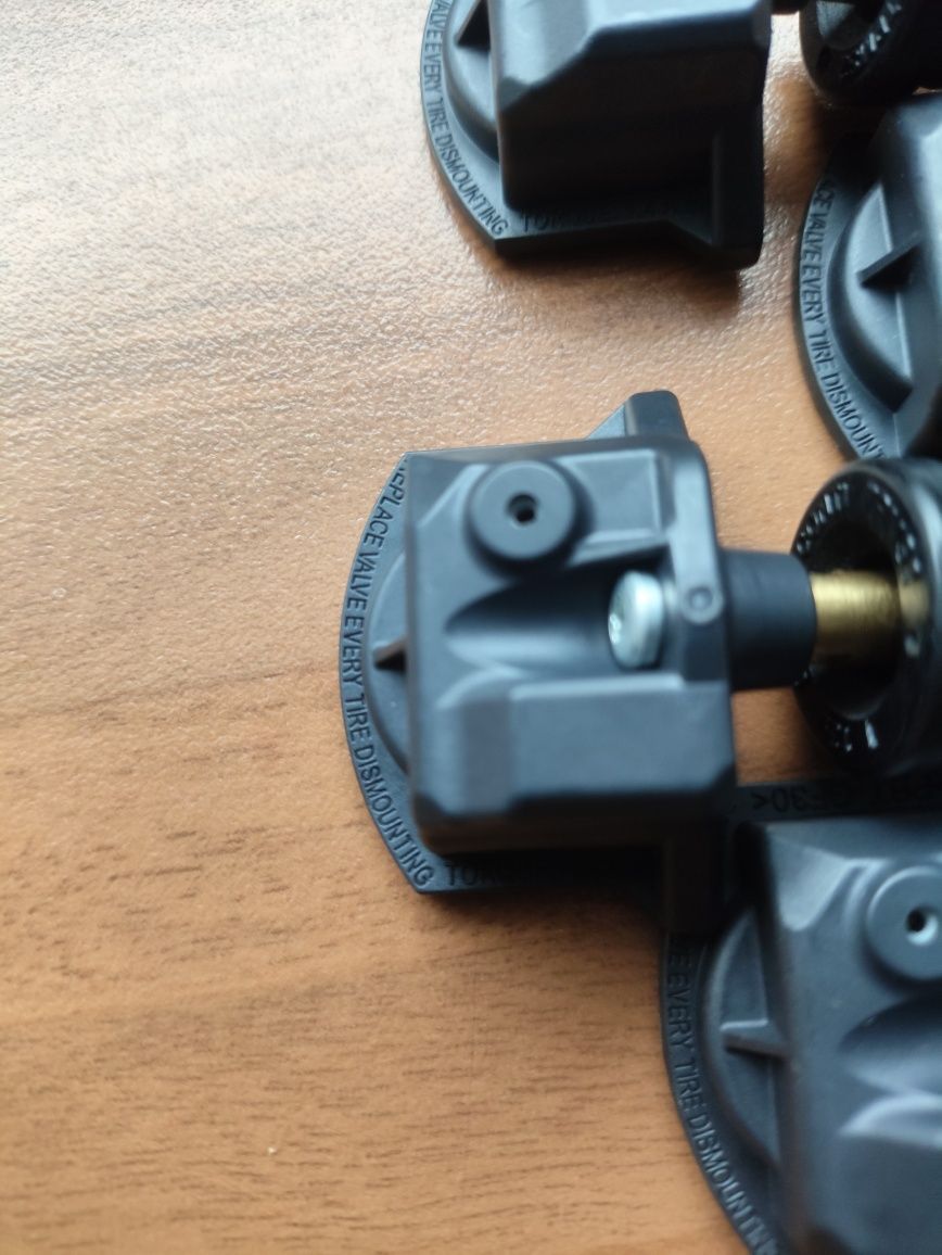 4x nowe świeże czujniki tpms ciśnienia w kole USA Mazda cx-3 cx-50 6 3