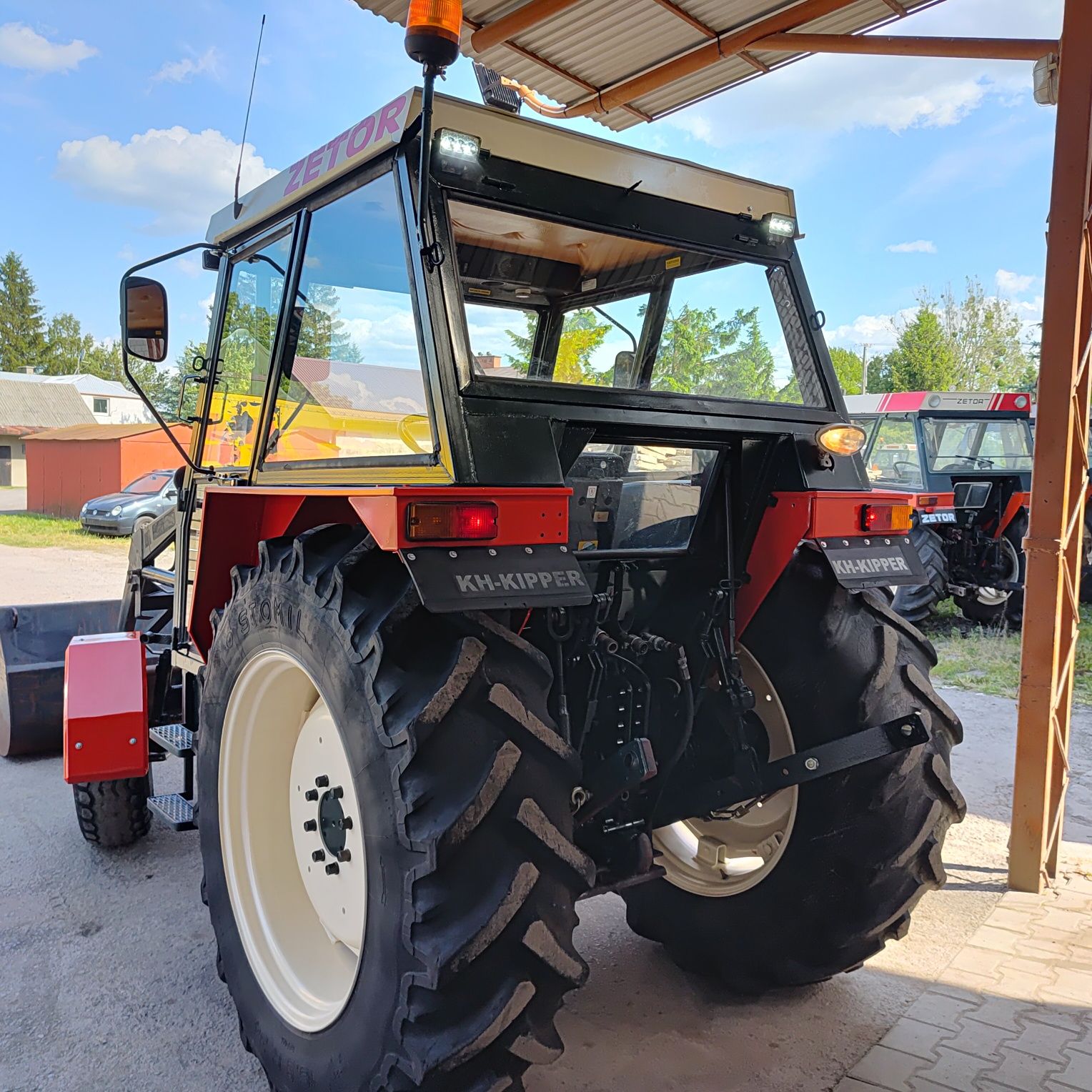 Zetor 7011 z ładowaczem Szwecjia