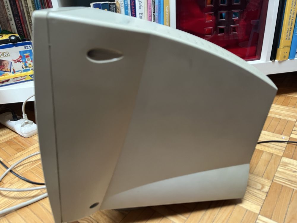 Monitor kineskopowy daweoo cmc 1511B