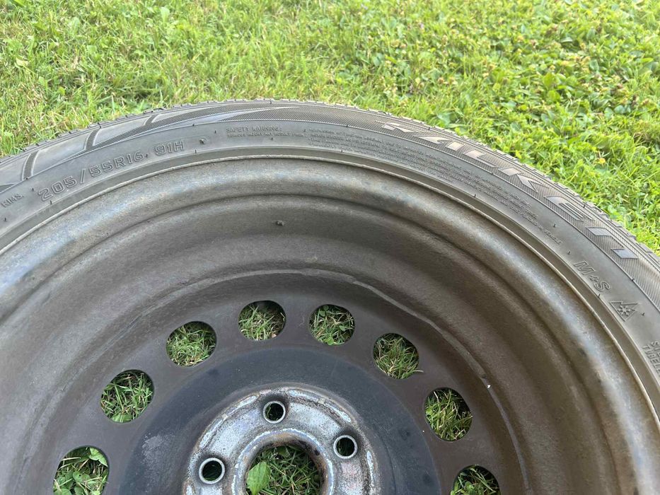 Komplet kół z oponami zimowymi Falken Eurowinter HS449