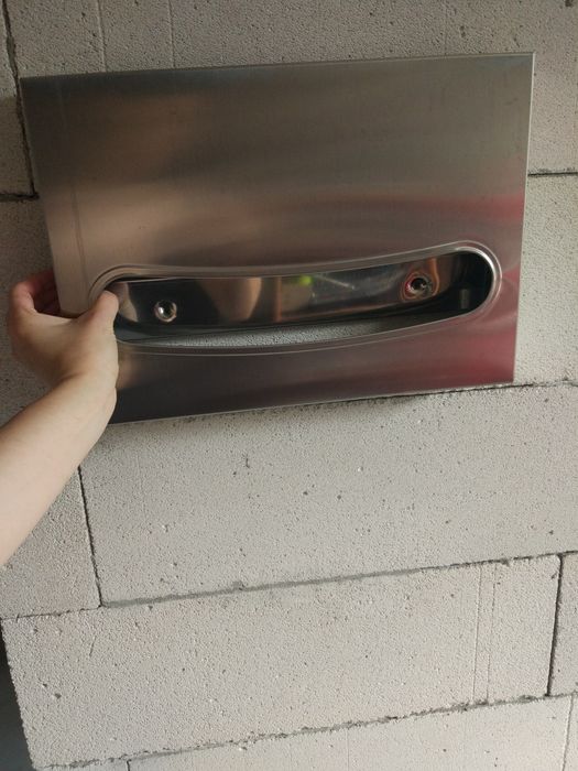 Диспенсер одноразових сидінь на унітаз