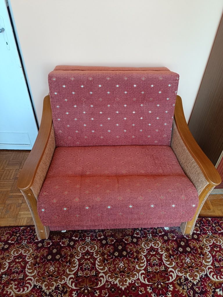 Sofa rozkładana, tapczan pojedyncza,stan bardzo dobry