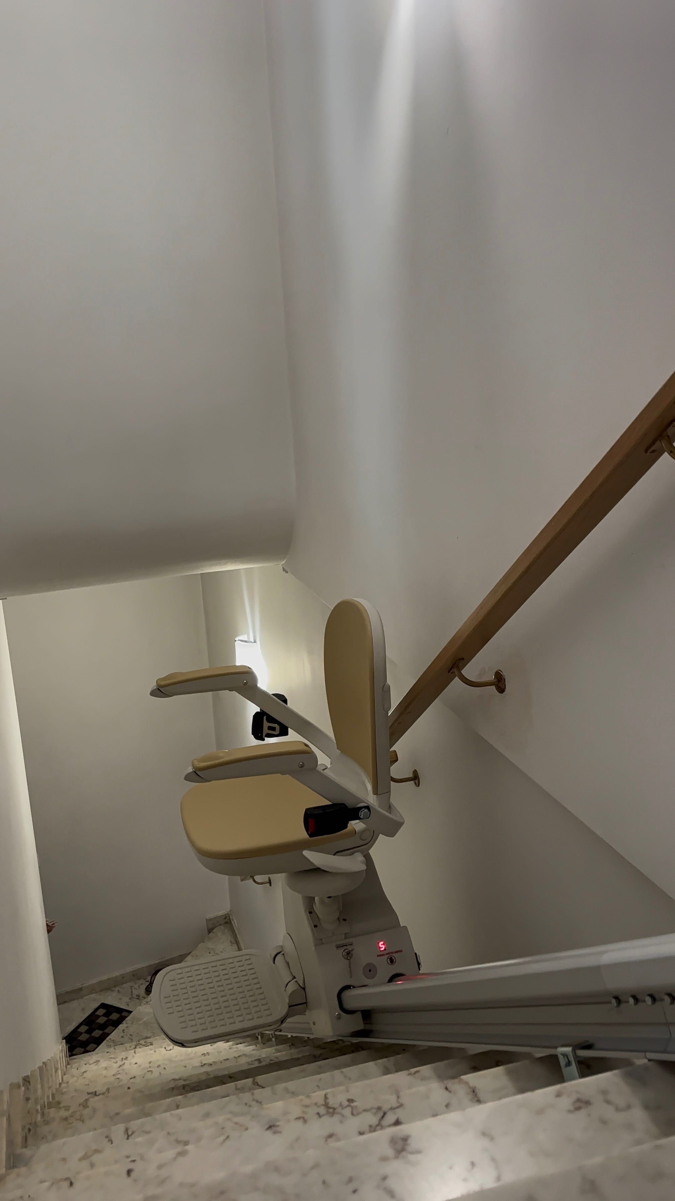 Plataforma elevatória de escada