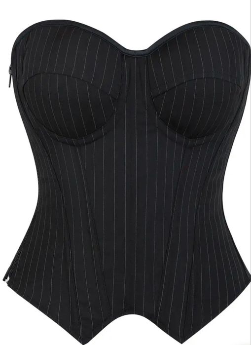 Чорний корсет у білу смужку