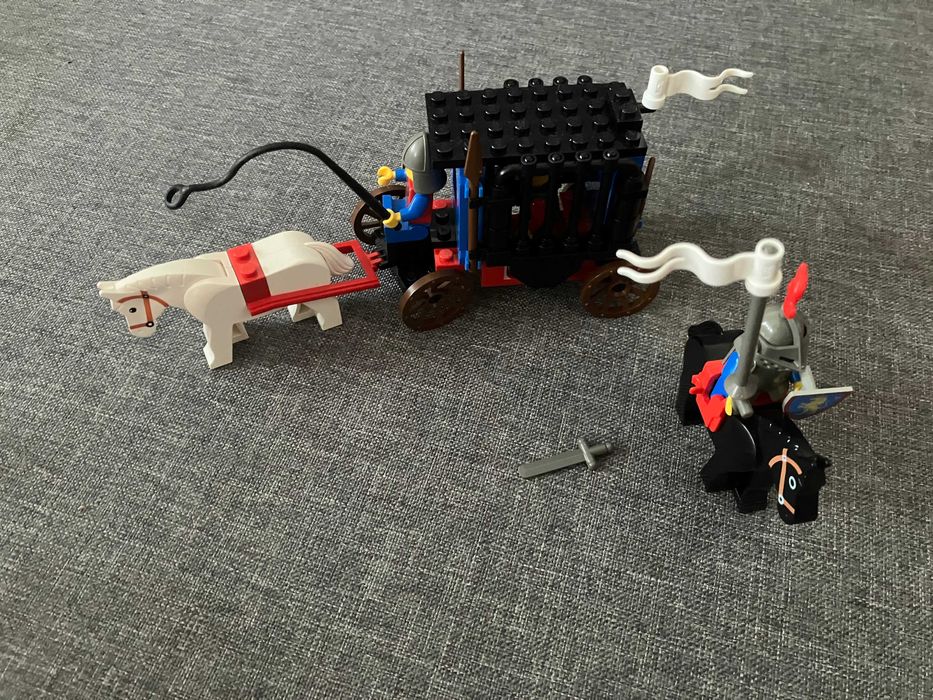 Lego 6042 Castle Dungeon Hunters