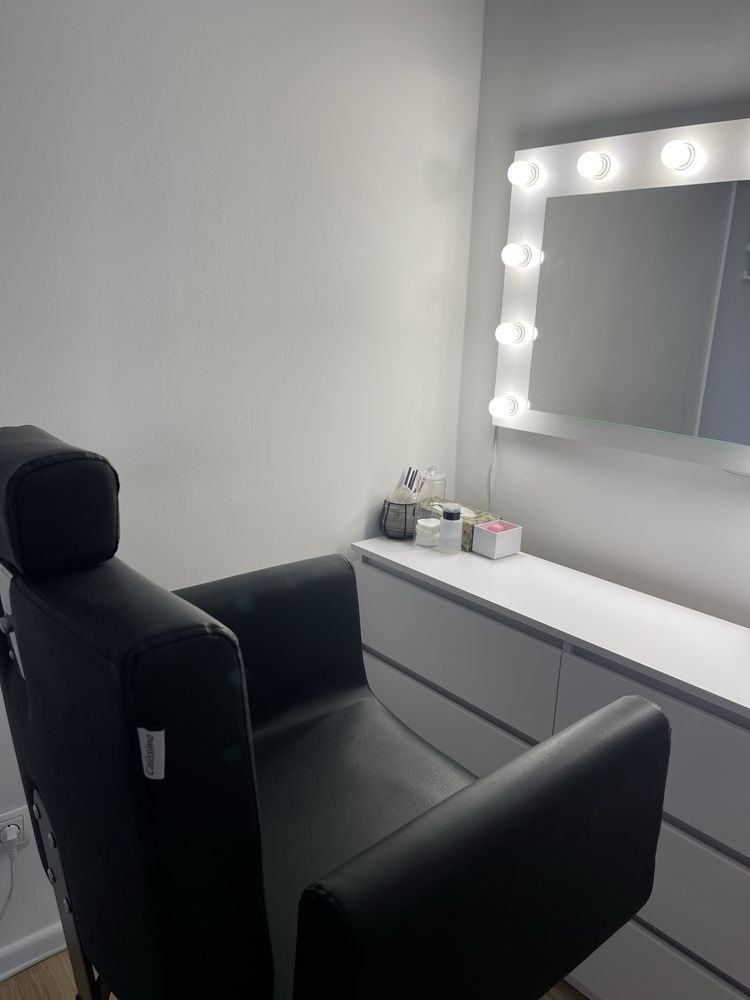 Podnajme miejsce w salonie dla stylistki brwi makijaż