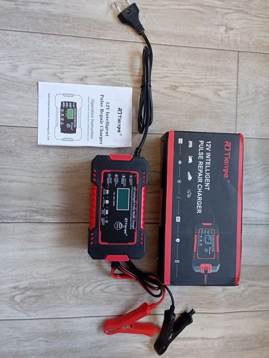 Зарядний пристрій універсальний Зарядное устройство для аккумуляторов