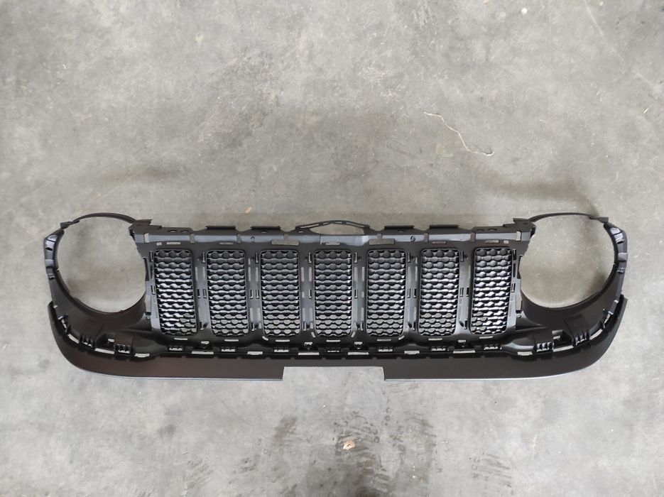 Внутриния часть решетки радиатора Jeep Renegade 2019 2020 2021 2022