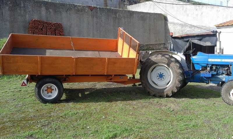 Reboque tri-basculante Galucho 5 ton
