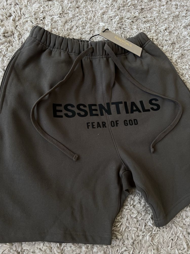 Fear of God essentials шорти