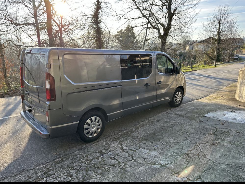 Renault Trafic 1.6 dci 6lugares 2018 ………