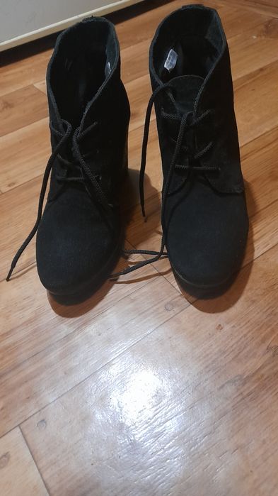 Димисизонные замшивые ботиночки
