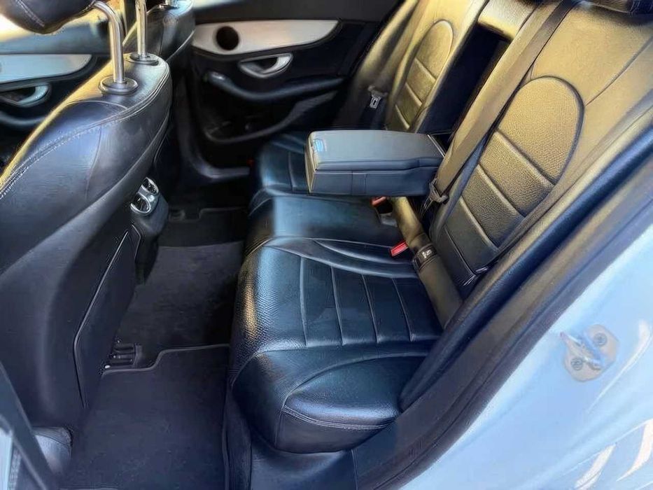 Mercedes-Benz C-Class      2016